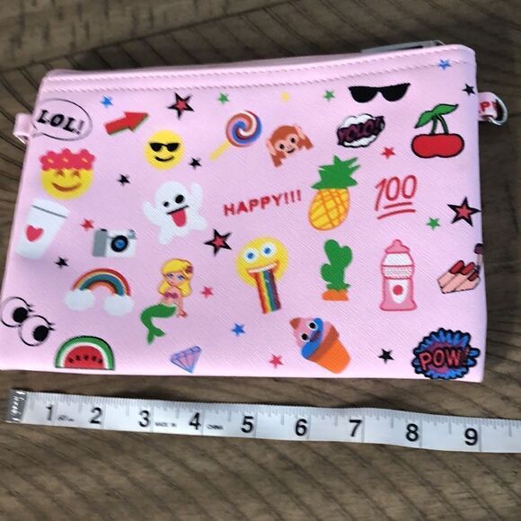 Emoji Clutch 🌈 👻 😎 🌵 🍒 💯 💅 Vegan 🌱 secure Zip closure. - Picture 11 of 16